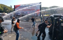 Polresta Malang Kota Gelar Simulasi Sispamkota Untuk Pilkada Damai 2024