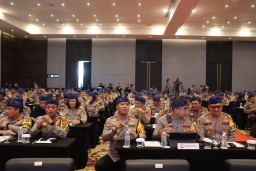 Kapolreta Tangerang Hadiri Seminar Strategi Bonus Demografi Yang Diadakan Oleh Polda Banten