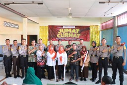 Jumat Curhat Polres Pelabuhan Tanjung Perak Sampaikan Kamtibmas Jelang Pilkada
