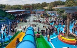 Libur Telah Tiba, Saatnya Mengunjungi Sampang Water Park Wahana Terbesar di Madura