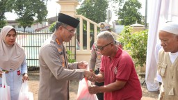 Polres Metro Jakarta Timur Qurbankan 68 Ekor Kambing dan 30 Sapi Pada Idul Adha 1445 Hijriah