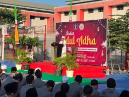 Lapas Narkotika Kelas IIA Pamekasan Kanwil Kemenkumham Jatim Gelar Sholat Idul Adha 1445 H dan Pemotongan Hewan