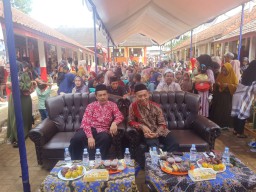 Kenaikan Kelas 1-V Pelepesan dan Kelas VI Tahun Ajaran 2023-2024 SDN Sukajadi 3 BerIangsung Meriah dan Penuh Rasa Haru