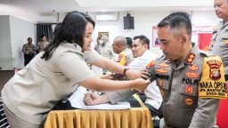 Polres Metro Jakarta Timur Gelar Bakti Kesehatan Donor Darah Dalam Rangka HUT Bhayangkara ke 78
