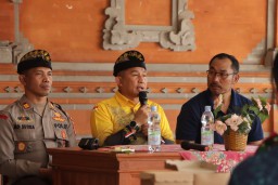 Jumat Curhat, Kapolres Klungkung Sampaikan Kepada Warga Desa Bungbungan Akan Tingkatkan Kegiatan Patroli