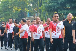 Sambut Hari Bhayangkara ke -78 Polres Pelabuhan Tanjung Perak Gelar Olahraga Bersama TNI Polri