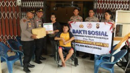 Jelang HUT Bhayangkara ke-78 Polres Bengkayang Bagikan Paket Bansos Kepada Purnawirawan Polri
