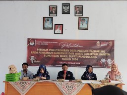Pelantikan Petugas Pemutahiran Data Pemilih (Pantarlih) Pada PiIgub dan Wagub Banten Bupati dan Wakil Bupati Pandeglang
