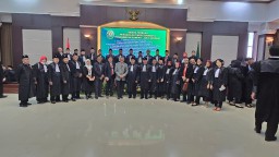 Puluhan Anggota Kongres Advokat Indonesia (ADVOKAI) Ikuti Pengambilan Sumpah Advokat di Pengadilan Tinggi Surabaya
