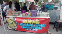 Rujak Petis Rok Erok Trunojoyo, Ramai Pembeli Karena Rasanya Recommended