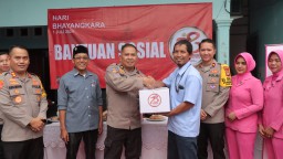 Pemberian Bansos Polres Metro Jakarta Timur Kepada Serikat Buruh DPC FSP LEM SPSI Jakarta Timur Dalam Rangka Hari Bhayangkara ke - 78