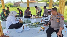 Kapolsek Tanggulangin Bersama Forkopimka Berikan Sosialisasi dan Edukasi Kepada Masyarakat Jelang Pilkada Tahun 2024