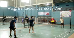 Polres Klungkung Gelar Pertandingan Bulu Tangkis Antar Satfung Semarak Hari Bhayangkara Ke-78