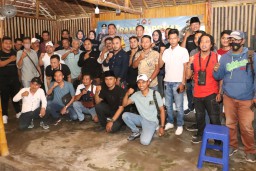 Kapolres Bangkalan dan PJU Polres Bangkalan Adakan Giat Ngopi Bareng Bersama Awak Media