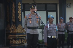 Apel Jam Pimpinan Kapolres Klungkung Tegaskan Jangan Ada Personel Yang Terlibat Judi Online