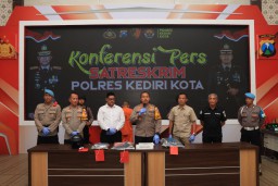 Polres Kediri Kota Berhasil Amankan 3 Tersangka Pengeroyokan Pasutri Yang Viral di Medsos