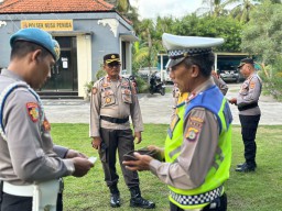 Tingkatkan Disiplin Personil, Polsek Nusa Penida Laksanakan Gaktiplin