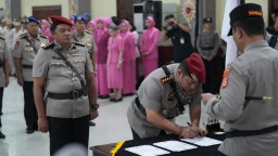 Pimpin Upacara Sertijab PJU Polda Bali Kapolda Selamat Bertugas di Tempat Yang Baru