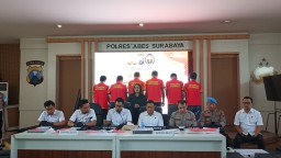 Polrestabes Surabaya Berhasil Ungkap Kasus Judi online, 6 Tersangka Diamankan