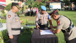 Polresta Gelar Upacara Penyerahan Jabatan Wakapolresta kepada Kapolresta Denpasar