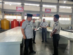 Lapas Narkotika Kelas IIA Pamekasan Kanwil Kemenkumham Jatim Kedatangan Staf Khusus Menkumham Bidang Keamanan dan Intelijen