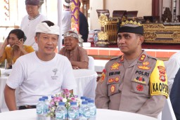 Kapolres Klungkung Hadiri Upacara Pitra Yadnya Almarhum Letnan Jenderal TNI (Purn) I Putu Soekerta Soeranta