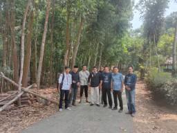 Tim Dari Kecamatan Cimanggu Cek Infrastruktur Yang Ada di Desa Cijaralang Dalam Rangka Monev Dana Desa TA 2024