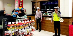 Ops Patuh Semeru 2024, Polres Bondowoso Laksanakan Sosialisasi di Tempat Pembelanjaan