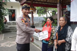 Kapolres Klungkung Gelar Minggu Kasih Sebagai Wadah Silaturahmi Dengan Masyarakat di Wilayah Banjarangkan