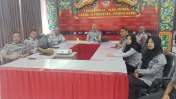 Tingkatkan Kompetensi Petugas, Lapas Narkotika Kelas IIA Pamekasan Kanwil Kemenkumham Jatim Ikutin Webinar Series