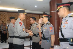Irjen Pol Drs Imam Sugianto,M.Si Pimpin Sertijab Dua Pejabat Utama Satuan Kerja Polda Jawa Timur