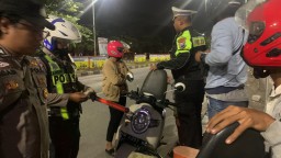 Jelang Pilkada 2024, Polres Pelabuhan Tanjung Perak Gelar Patroli Skala Besar Gabungan TNI - Polri