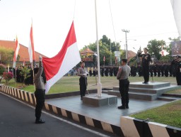 Polres Buleleng Gelar Upacara Bendera Peringati HUT Ke-79 Kemerdekaan Republik Indonesia