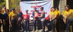 Kapolres Karangasem Dampingi Polwan Giat Bakti Sosial Bedah Rumah Dalam Rangka Hari Jadi Polwan RI ke-76