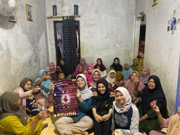 Dalam Upaya Mewujudkan Pembangunan Desa Berkelanjutan, KKM Kelompok 42 Untirta Gelar Lokakarya Pengolahan Minyak Bekas Menjadi Lilin