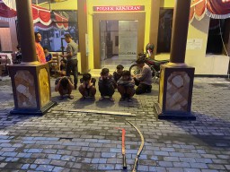 Tim Respon Cepat Polrestabes Surabaya Tangkap Enam Kelompok Gengster, Tim Spontan