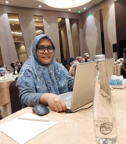 Ngobrol Asyik Bersama Bunda Nazlah Hasni, Pentingya Seni Komunikasi Efektif Dengan ABG