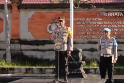 Kapolres Karangasem Tekankan Profesionalisme dan Kewaspadaan Dalam Apel Jam Pimpinan