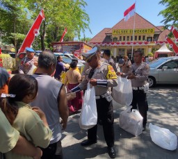 Tahanan dan Masyarakat Dibuat Senang Oleh Polisi Sektor Simokerto