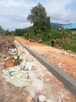 Sempat Diberikan Kerusakan Batu Kali Bahu Jalan, Pihak Pelaksana Langsung Perbaiki