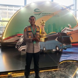 Kapolres Karangasem Terima Penghargaan Wahana Tata Nugraha 2024
