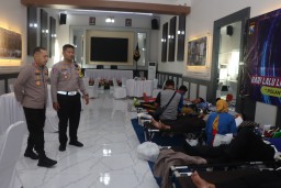 Peringati Hari Lalu Lintas Bhayangkara ke-69, Satlantas Polres Pasuruan Gelar Kegiatan Donor Darah