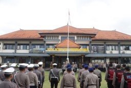 Jam Pimpinan Polres Klungkung Kapolres Tekankan Netralitas