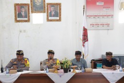 Polres Klungkung Laksanakan Jumat Curhat di Sampalan Klod