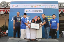 Sambut Hari Lalu Lintas Bhayangkara ke - 69, Polres Kediri Kota Gelar Charity Run Yatim Mandiri