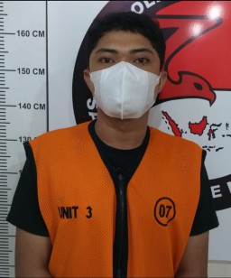 Kurir Narkoba Bratang Gede Dibekuk, Polisi Sita Puluhan Paket Sabu Siap Edar