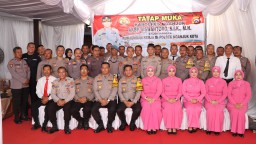 Kunjungi Tiga Polsek Sekaligus, Kapolres Nganjuk Inginkan peningkatan Kualitas Pelayanan Publik dan Jaga Netralitas