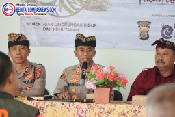 Kapolres Karangasem Ajak Warga Jaga Keamanan Jelang Pilkada 2024 dalam Program Jumat Curhat