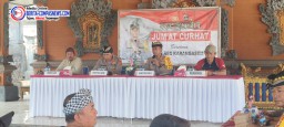 Kasat Binmas Dampingi Kapolres Karangasem Giat Jumat Curhat di Desa Dukuh Kubu Karangasem