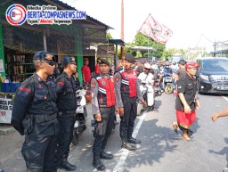 Personil OMP Polda Bali Amankan Giat Kedua Paslon Cagub-Cawagub